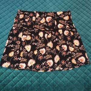 1.STATE FLORAL SKIRT